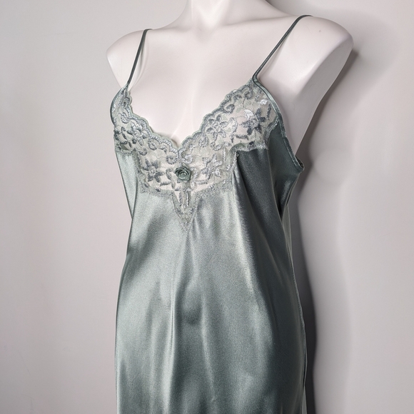 Vintage Romantic Moods Light Blue Satin Lace V Neck Lingerie Nightgown M - Picture 2 of 8
